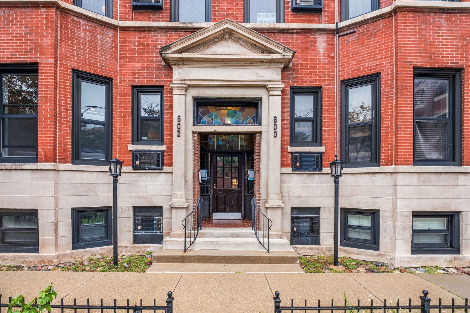 800 W George Street 2