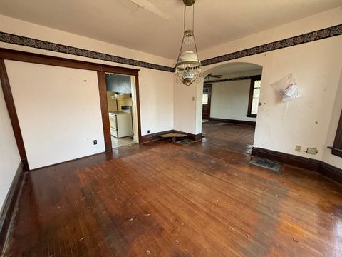 Tiny photo for 412 W Elm Street, Sycamore, IL 60178 (MLS # 12454762)