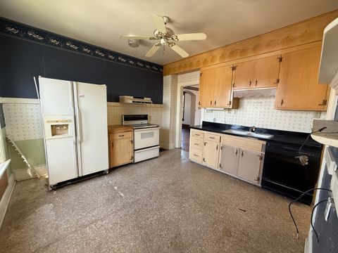 Tiny photo for 412 W Elm Street, Sycamore, IL 60178 (MLS # 12454762)
