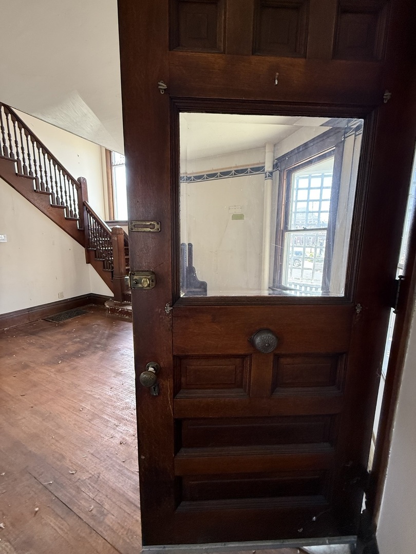 412 W Elm Street