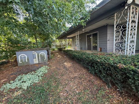 Tiny photo for 412 W Elm Street, Sycamore, IL 60178 (MLS # 12454762)