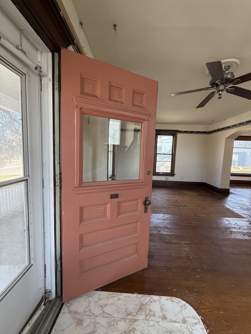 412 W Elm Street