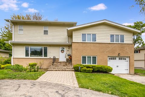 517 Appletree Lane Deerfield IL 60015