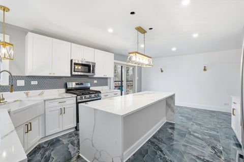 Tiny photo for 14315 S Manistee Avenue, Burnham, IL 60633 (MLS # 12744903)