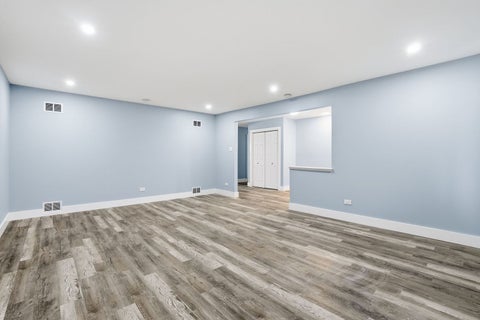 Tiny photo for 14315 S Manistee Avenue, Burnham, IL 60633 (MLS # 12744903)