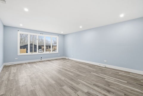 Tiny photo for 14315 S Manistee Avenue, Burnham, IL 60633 (MLS # 12744903)