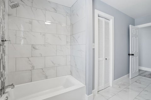 Tiny photo for 14315 S Manistee Avenue, Burnham, IL 60633 (MLS # 12744903)