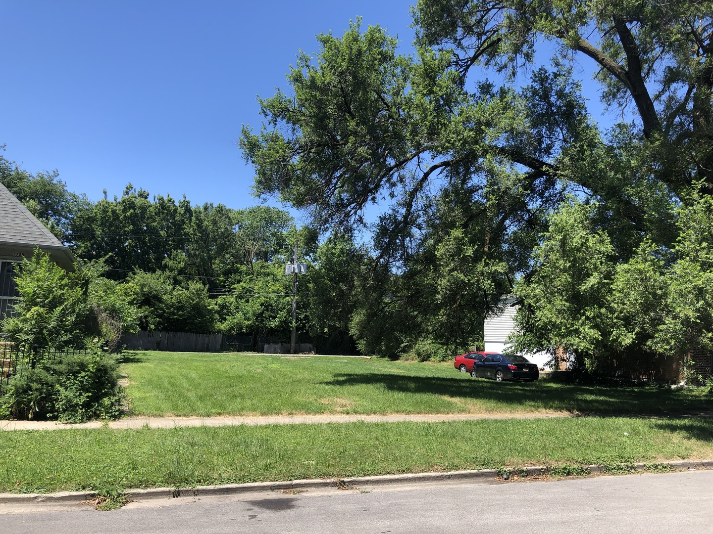 Photo 1 of 2 — 7744 S Kimbark Avenue, Chicago, IL 60619