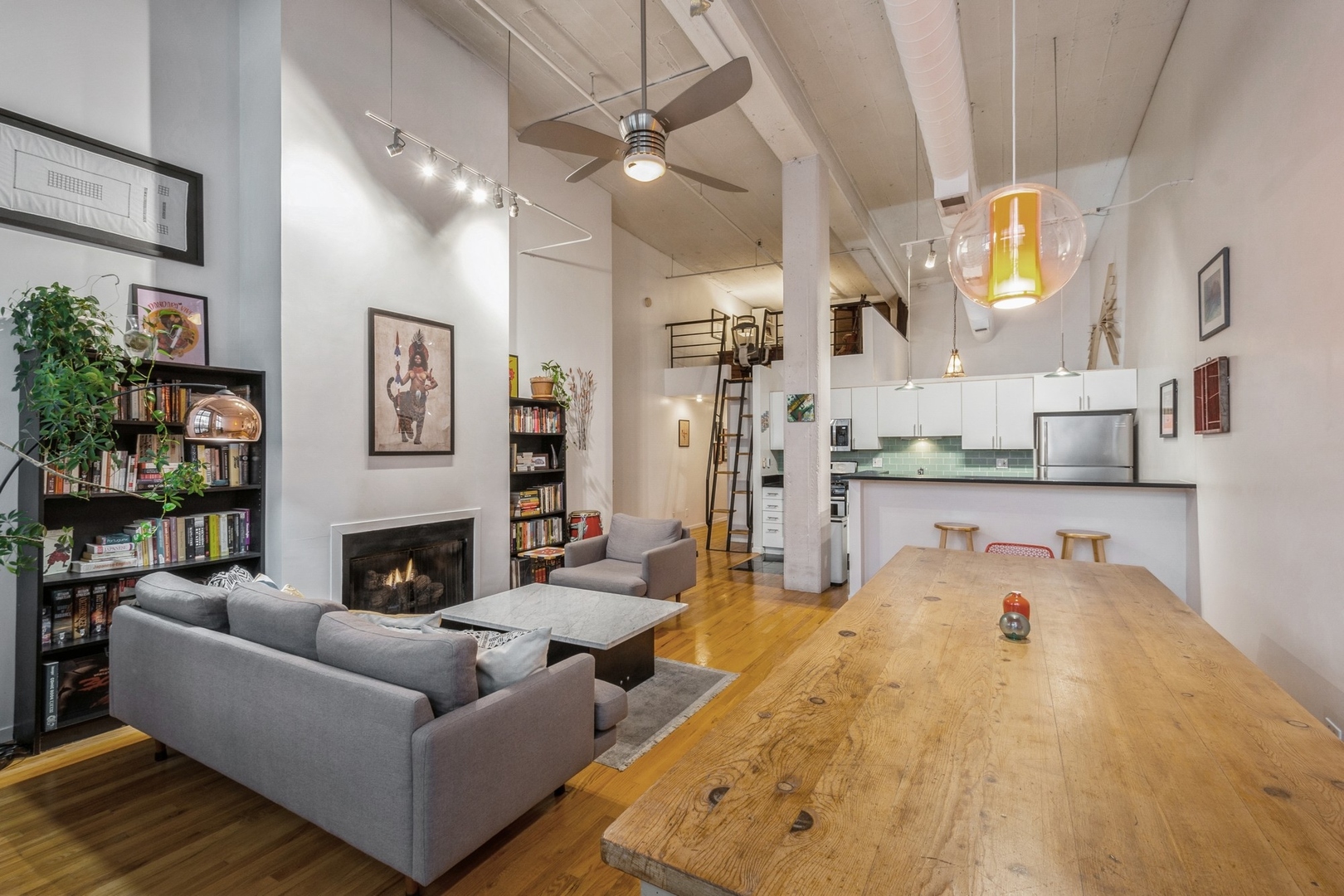 523 S Plymouth Court 1103