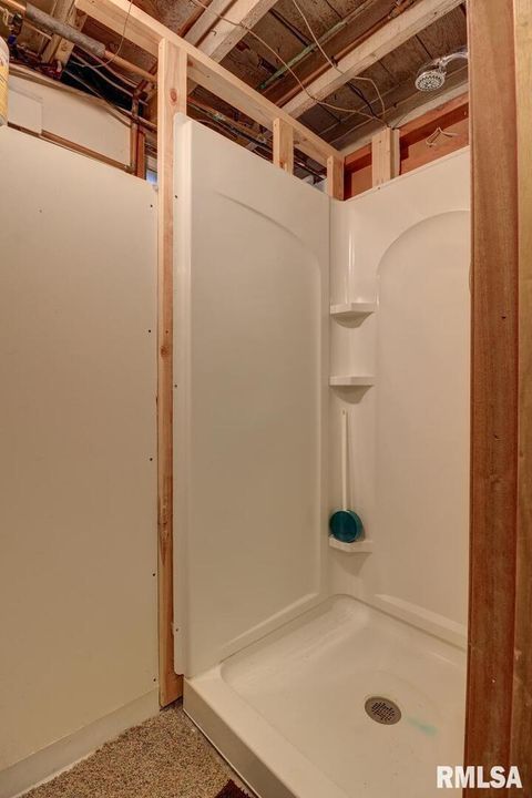 Tiny photo for 823 14TH Avenue S, Clinton, IA 52732 (MLS # QC4267289)