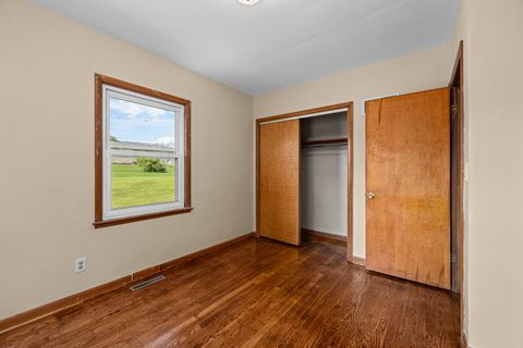 Tiny photo for 1902 W 38th Street, Davenport, IA 52806 (MLS # 12712199)