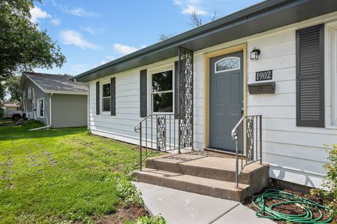 Tiny photo for 1902 W 38th Street, Davenport, IA 52806 (MLS # 12712199)
