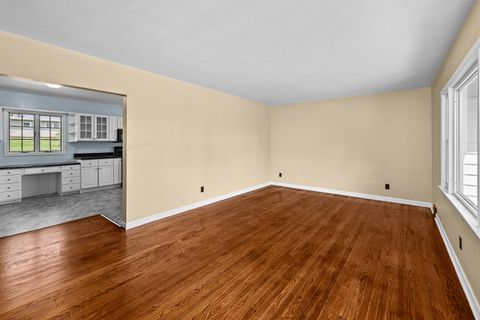Tiny photo for 1902 W 38th Street, Davenport, IA 52806 (MLS # 12712199)