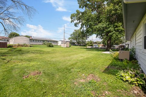 Tiny photo for 1902 W 38th Street, Davenport, IA 52806 (MLS # 12712199)