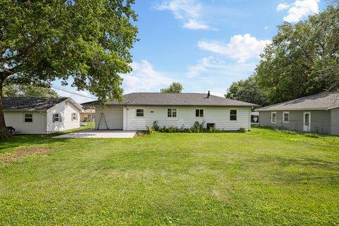 Tiny photo for 1902 W 38th Street, Davenport, IA 52806 (MLS # 12712199)