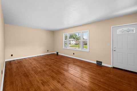 Tiny photo for 1902 W 38th Street, Davenport, IA 52806 (MLS # 12712199)