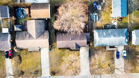 Tiny photo for 708 E Sycamore Street, Watseka, IL 60970 (MLS # 12577305)