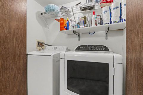 Tiny photo for 945 Surrey Court, Joliet, IL 60431 (MLS # 12591489)