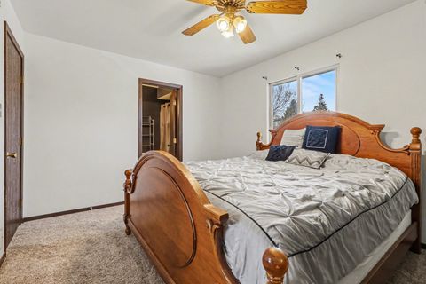 Tiny photo for 945 Surrey Court, Joliet, IL 60431 (MLS # 12591489)