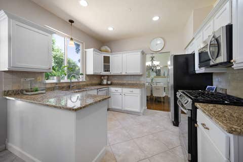 Tiny photo for 5 Vernon Court, South Elgin, IL 60177 (MLS # 12685296)