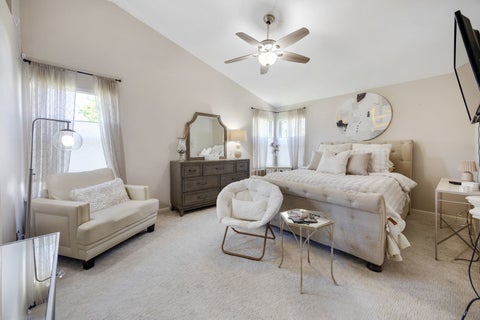 Tiny photo for 5 Vernon Court, South Elgin, IL 60177 (MLS # 12685296)