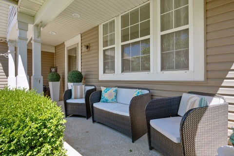 Tiny photo for 5 Vernon Court, South Elgin, IL 60177 (MLS # 12685296)