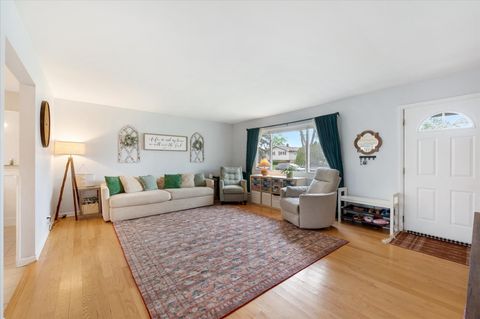 Tiny photo for 575 Jamison Lane, Hoffman Estates, IL 60169 (MLS # 12622036)