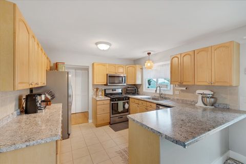 Tiny photo for 575 Jamison Lane, Hoffman Estates, IL 60169 (MLS # 12622036)