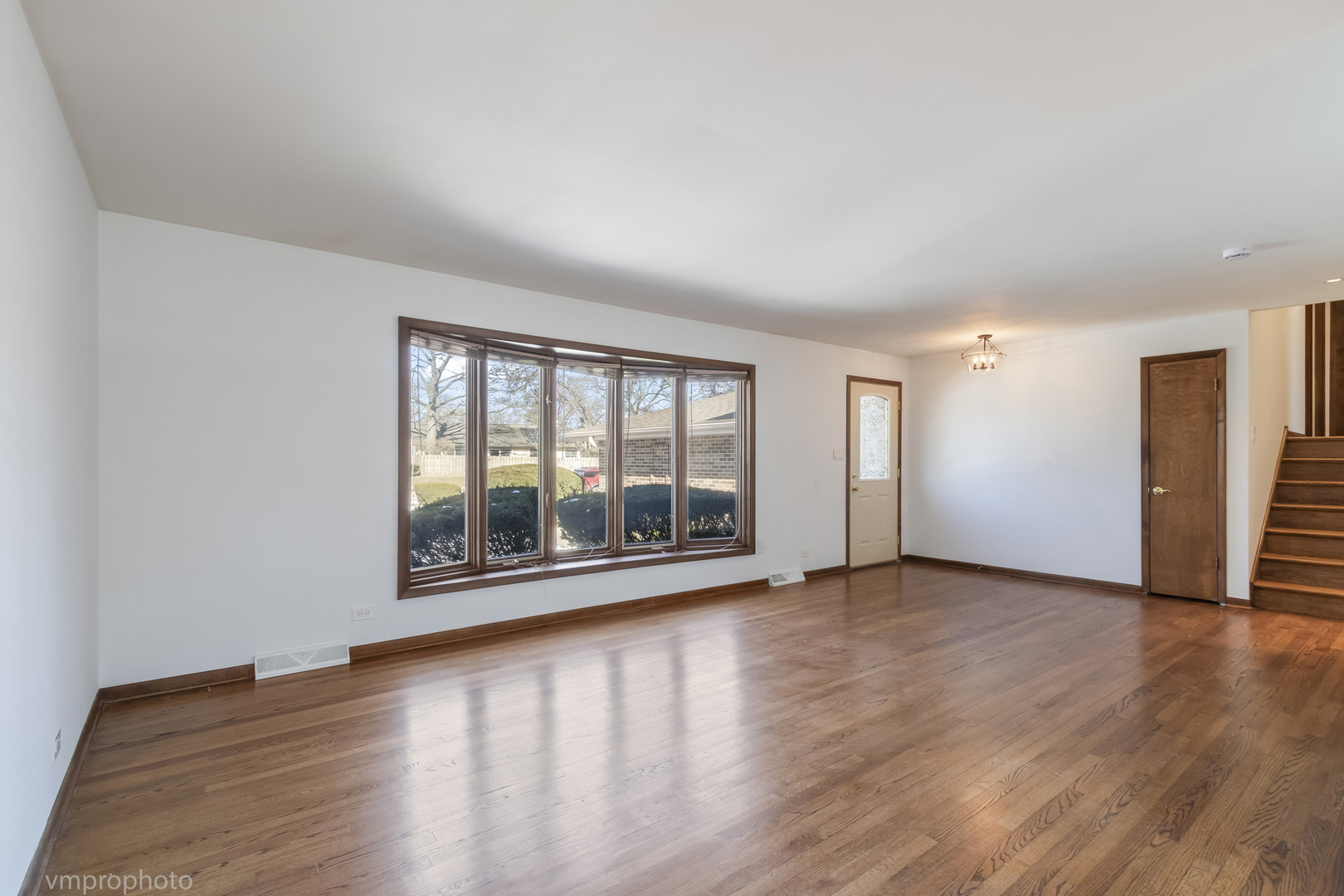 455 E Granville Avenue