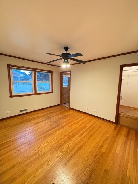 Tiny photo for 901 Brookline Lane, Park Ridge, IL 60068 (MLS # 12565980)