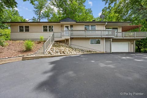 Photo of 109 Wood Drive, Algonquin, IL 60102 (MLS # 12680233)