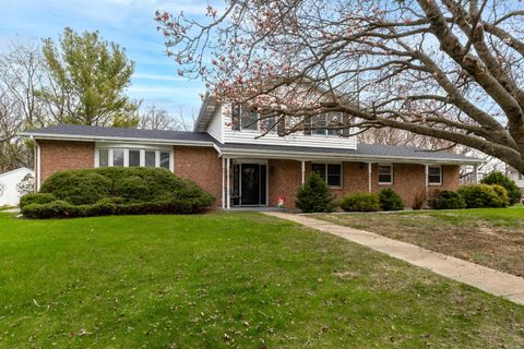 Photo of 2339 Troy Drive, East Moline, IL 61244 (MLS # 12620759)