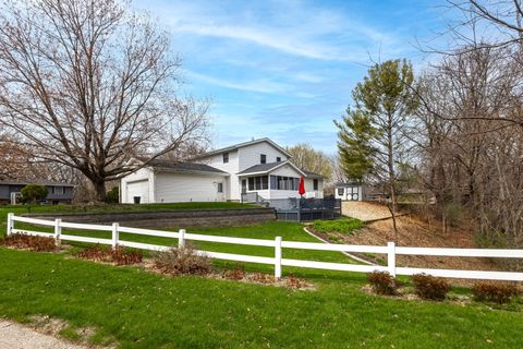 Tiny photo for 2339 Troy Drive, East Moline, IL 61244 (MLS # 12620759)