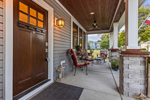 Tiny photo for 123 N Jefferson Street, Batavia, IL 60510 (MLS # 12492305)