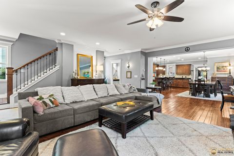 Tiny photo for 123 N Jefferson Street, Batavia, IL 60510 (MLS # 12492305)