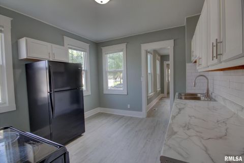 Tiny photo for 2312 W 1ST Street, Davenport, IA 52802 (MLS # QC4257730)