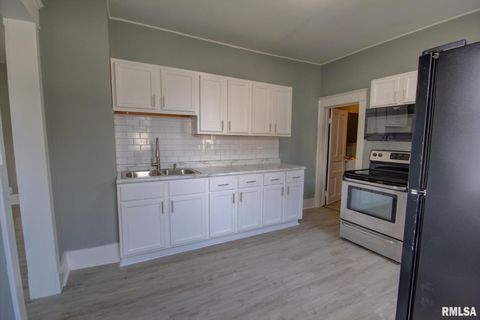 Tiny photo for 2312 W 1ST Street, Davenport, IA 52802 (MLS # QC4257730)