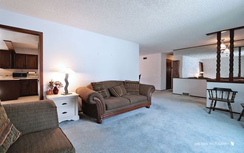 Tiny photo for 38383 N Tewes Court, Beach Park, IL 60087 (MLS # 12532690)