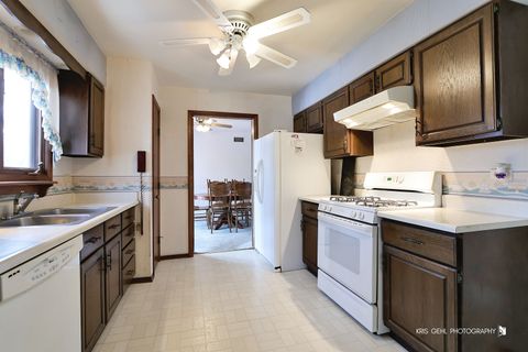 Tiny photo for 38383 N Tewes Court, Beach Park, IL 60087 (MLS # 12532690)