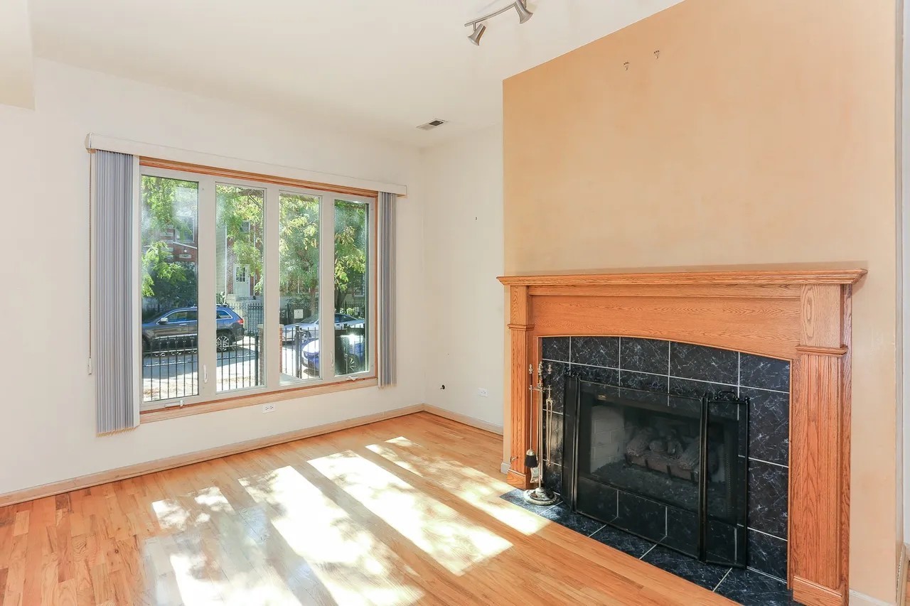 1444 W Walton Street 1