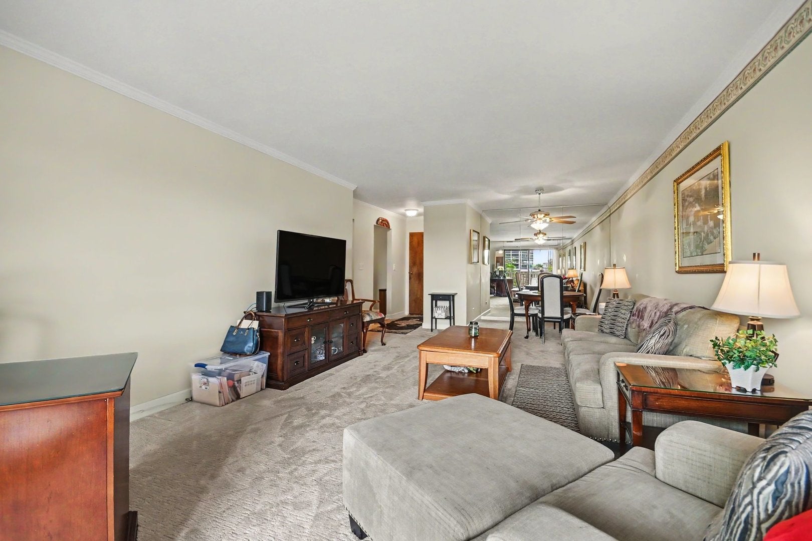 950 E Wilmette Road 408