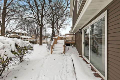 Tiny photo for 1021 Abbey Drive, Crystal Lake, IL 60014 (MLS # 12526783)