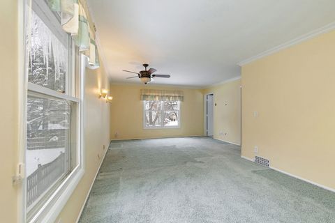 Tiny photo for 1021 Abbey Drive, Crystal Lake, IL 60014 (MLS # 12526783)