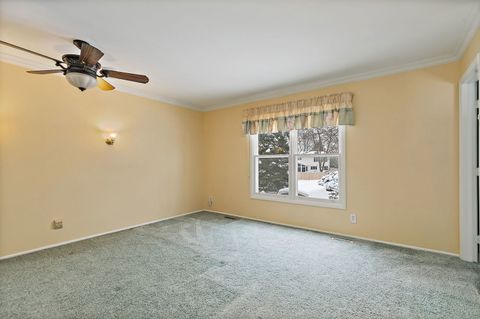 Tiny photo for 1021 Abbey Drive, Crystal Lake, IL 60014 (MLS # 12526783)