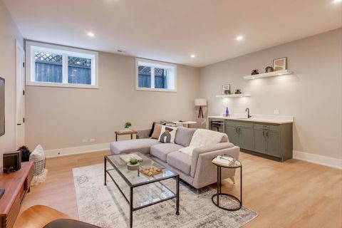 Tiny photo for 3929 N Francisco Avenue, Chicago, IL 60618 (MLS # 12517576)