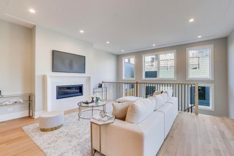 Tiny photo for 3929 N Francisco Avenue, Chicago, IL 60618 (MLS # 12517576)