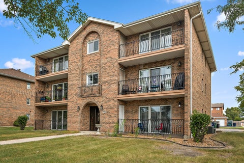 Photo of 9960 W 153rd Street #1W, Orland Park, IL 60462 (MLS # 12734099)
