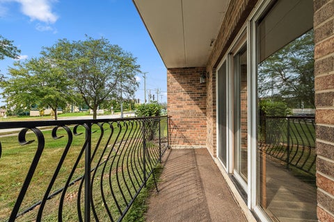 Tiny photo for 9960 W 153rd Street #1W, Orland Park, IL 60462 (MLS # 12734099)