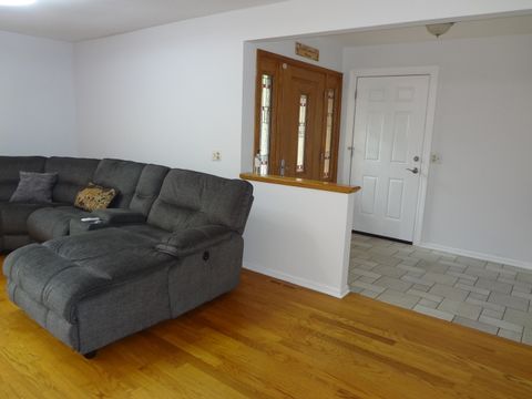Tiny photo for 19657 W Trinity Drive, Mundelein, IL 60060 (MLS # 12477186)