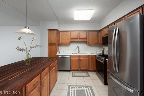 Tiny photo for 1 S Lincoln Avenue #301, Lombard, IL 60148 (MLS # 12444005)